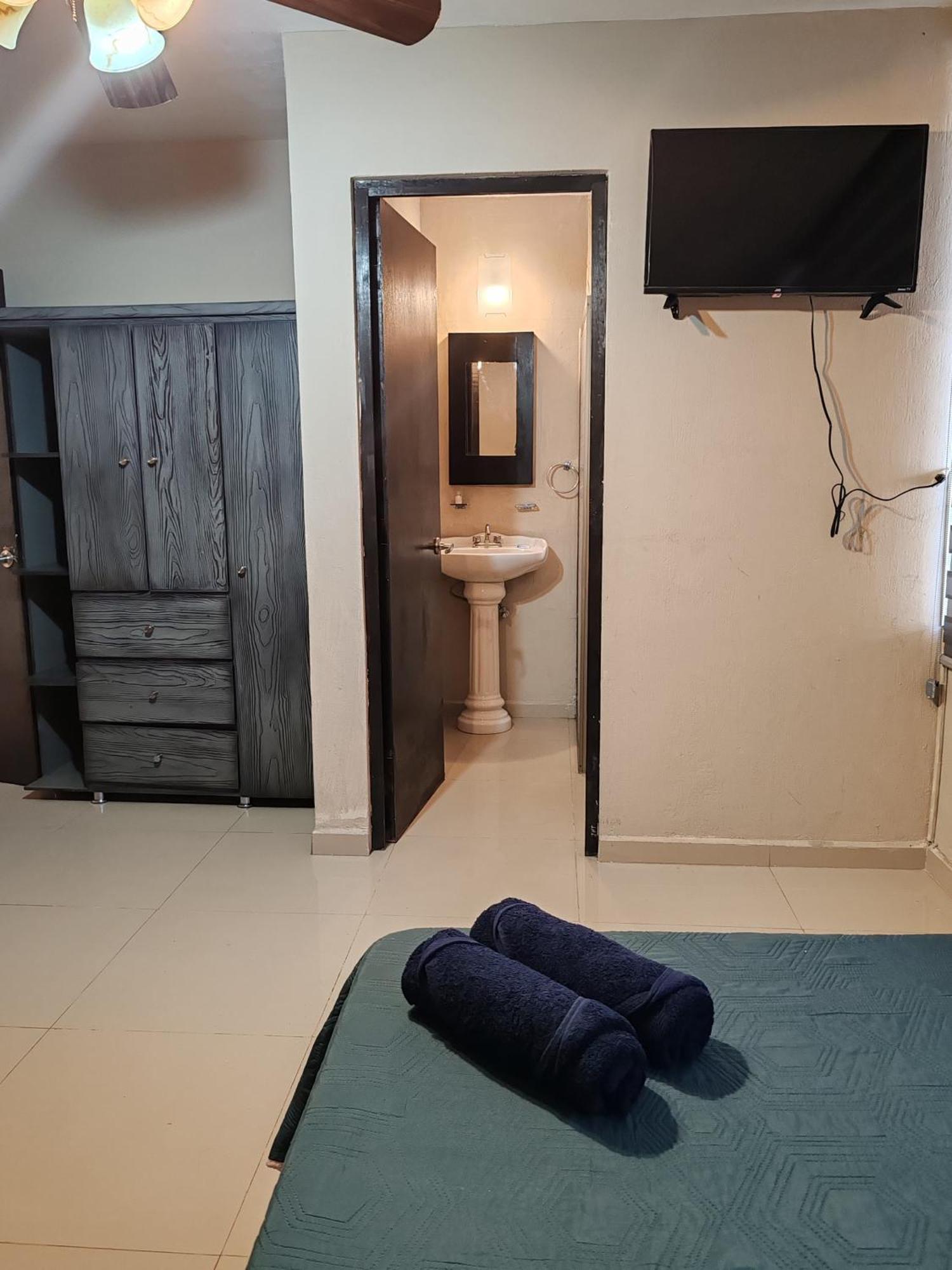 Hostal Vitta Guadalajara Ngoại thất bức ảnh